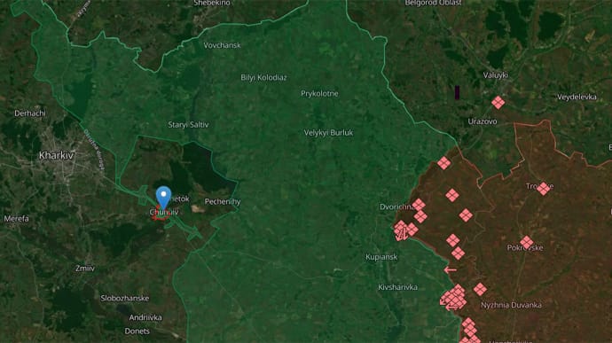 В Чугуеве российские военные попали в жилые дома: один человек погиб