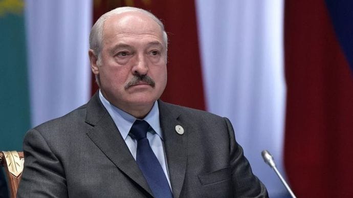 Лукашенко готов поделиться полномочиями: Но не под давлением и не через улицу