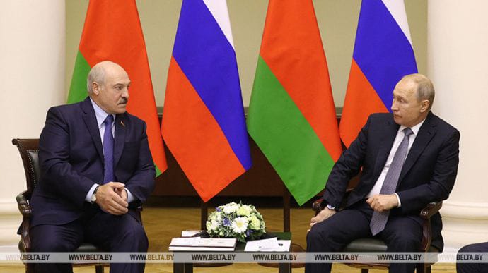 Лукашенко попросив у Путіна С-400 та іншу військову техніку