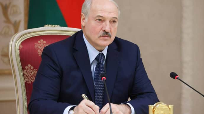 Belarusian leader toughens punishment for draft dodgers and allows prisoners to serve