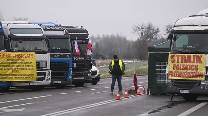 Ukraine appeals to Polish parliament to help unblock border
