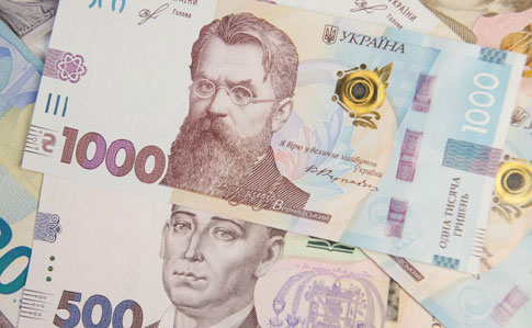 Нардепам дали першу зарплату: кум Путіна отримав більше, ніж Порошенко