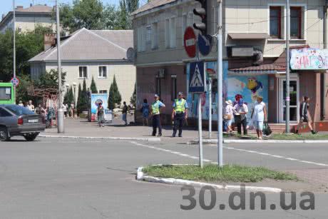 На улицы Енакиево уже вышли работники ГАИ