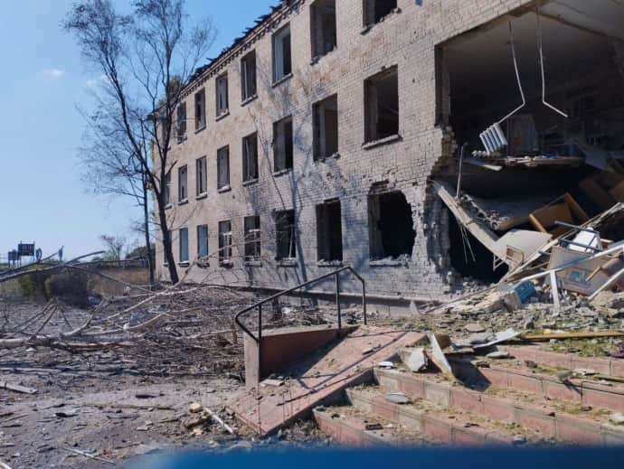 зруйнований ліцей у селі Львове, фото: Херсонська ОВА