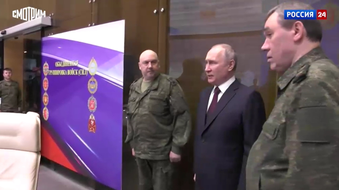 Путин после вояжа по оккупированным территориям якобы посетил командный пункт вояк