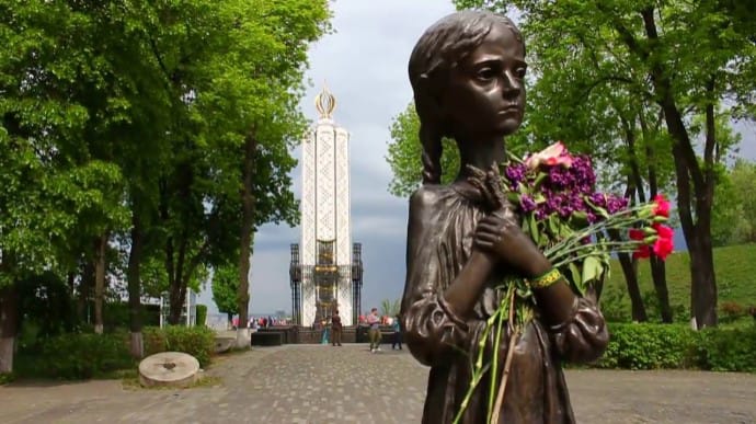 Зеленский отреагировал на дерзкий акт вандализма в центре Киева