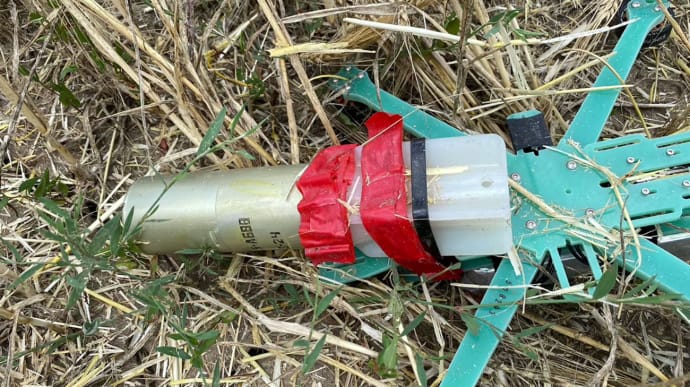 Russians drop explosives from UAV injuring civilians in Beryslav and Kherson