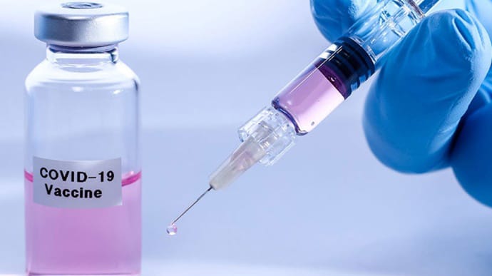 В США визначили, хто перший отримає вакцину від COVID-19