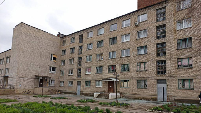 Russians attack Vovchansk, damaging medical facility