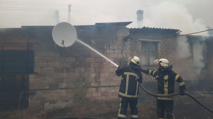На Луганщине огонь угрожает 22 населенным пунктам, село Вороново сгорело