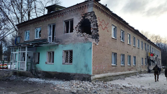 Russians shell Donetsk region with phosphorus shells, leaving casualties