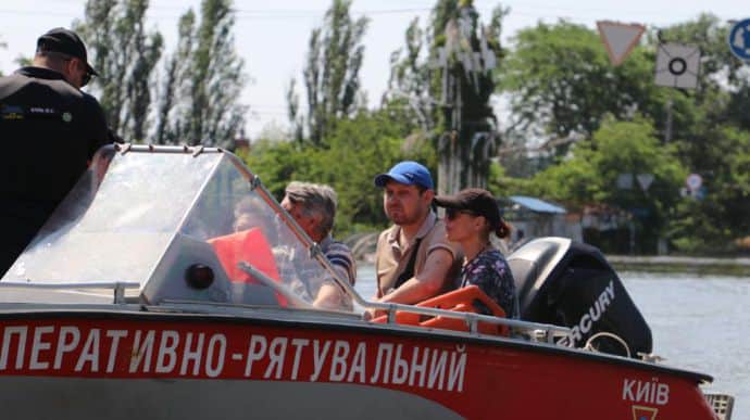Evacuation from Kherson will continue for several more days, situation is difficult, volunteers are not being let in
