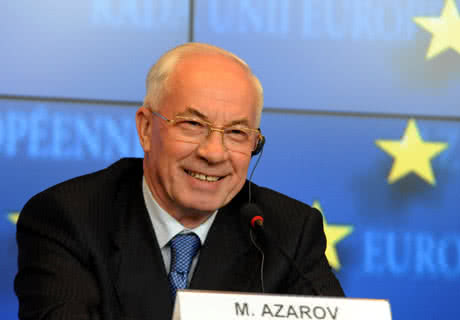Азаров на пресс-конференции в Люксембурге. Фото пресс-службы правительства