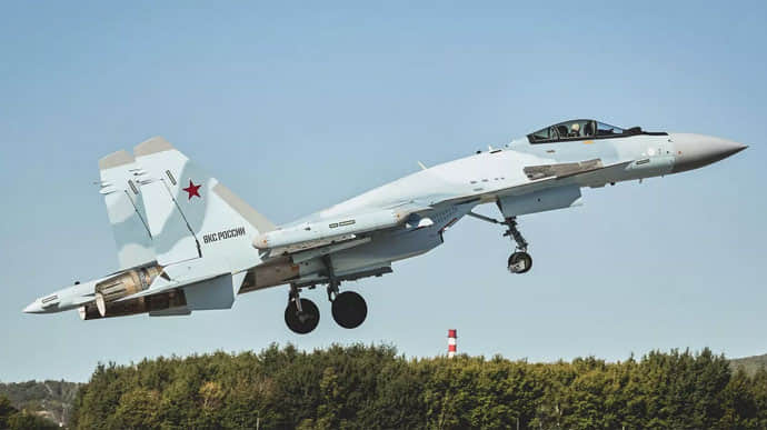 Скорее всего, россияне сами сбили свой Су-35 под Токмаком − британская разведка 