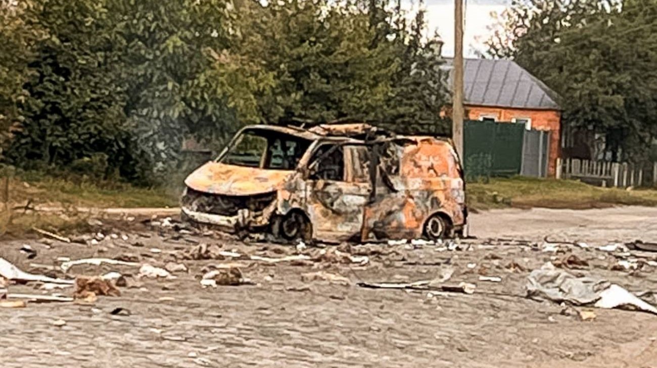 Russian drone strikes car in Sumy Oblast, killing one and injuring another