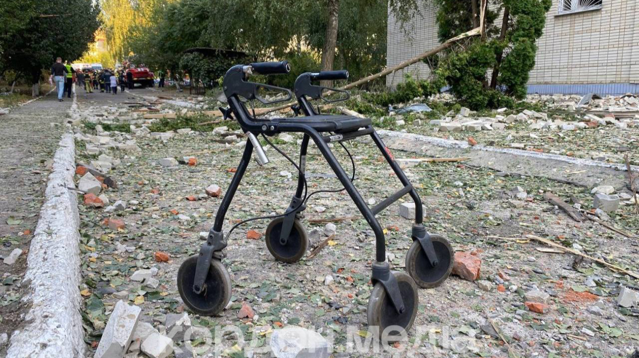 Russians drop guided aerial bomb on retirement home in Sumy, killing one person and injuring others – photos