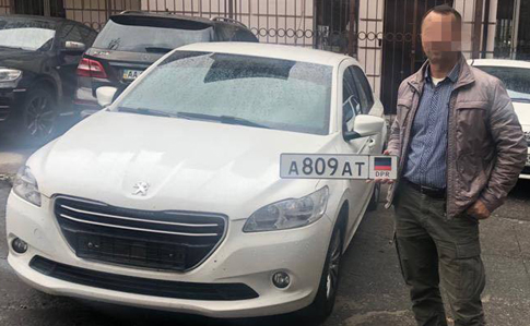 СБУ: За рулем авто с номерами ДНР был экс-сотрудник МВД Украины