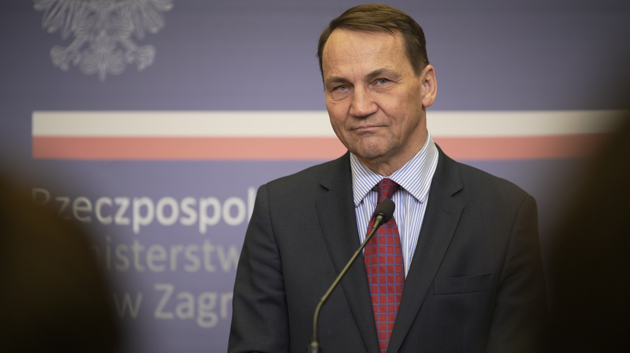 Polish foreign minister suggests Ukraine buy Polish weapons on credit