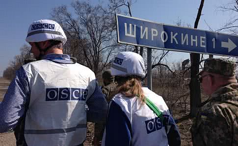 Атаки на місію ОБСЄ припинять Мінський процес - Хуг