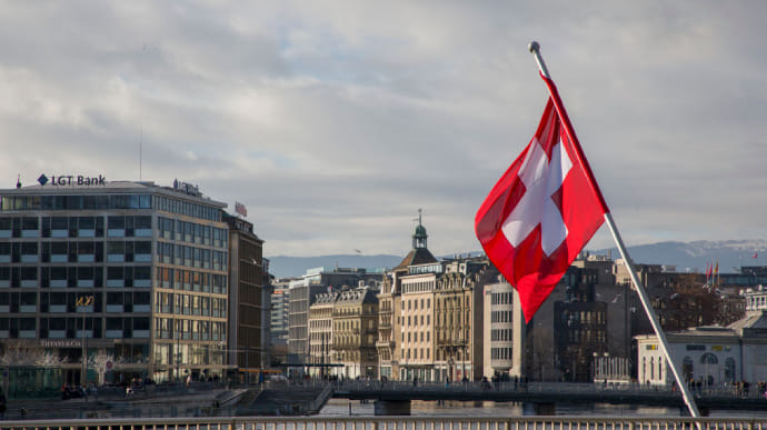 Швейцарія не дозволить обходити санкції, але сама обмеження поки не вводить