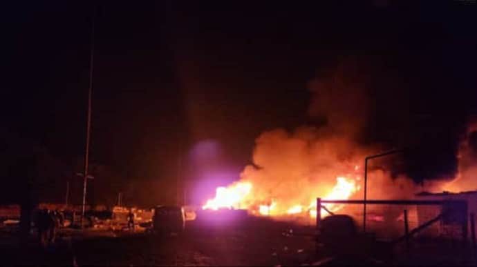 У Карабаху загинули 20 людей через вибух на складі з паливом