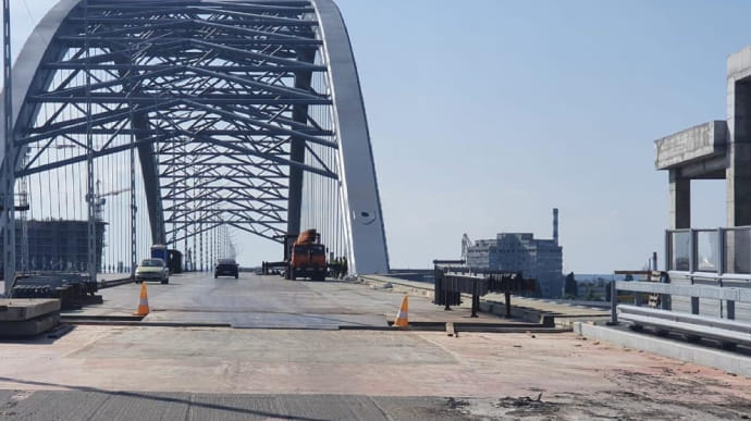 На строительстве Подольского моста в Киеве попытались украсть 3 миллиарда гривен