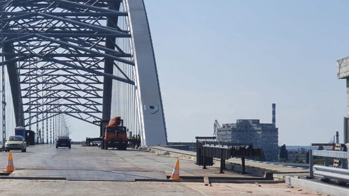 По делу Подольского моста в Киеве проходят новые обыски