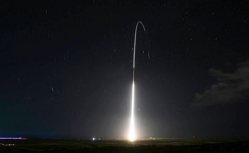 США запустила крылатую ракету из Калифорнии