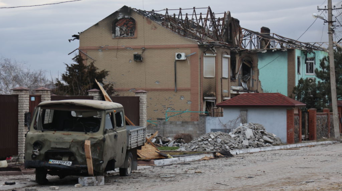 Маріуполь: Азов показав, як знищив техніку й піхоту окупантів на одній з вулиць міста