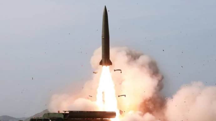 У ракетах з КНДР, якими РФ била по Києву, знайшли компоненти західних і китайських компаній