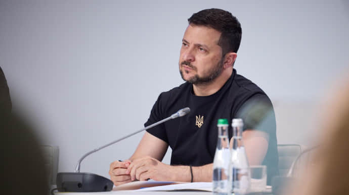 Zelenskyy holds Staff meeting and hears detailed Foreign Intelligence Service report