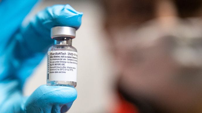 Україна хоче випробовувати ізраїльську вакцину від коронавірусу