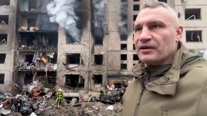 Над Киевом утром уничтожили 61 ракету включая Кинжалы – Кличко