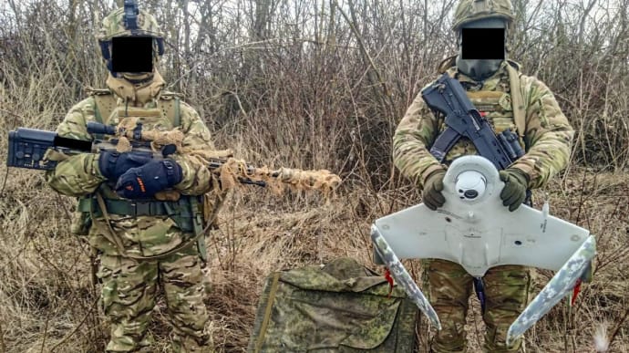 Special Operations Forces shoot down Russian UAVs – video