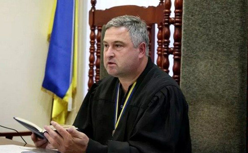 Судью, чье решение сделало возможным разгон Майдана, оставили в должности