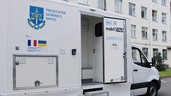 Mobile DNA labs cut down time taken to identify Ukraine's war dead to several hours