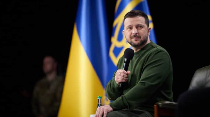Зеленський розповів, як у США відреагували на атаки України по російських НПЗ