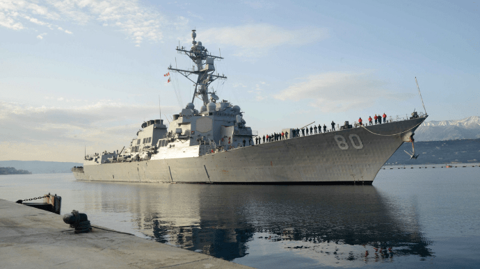 США скасували відправку есмінців в Чорне море через побоювання ескалації — Politico 