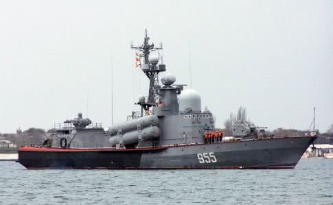 В Севастопольской бухте боевые корабли – на круглосуточном дежурстве