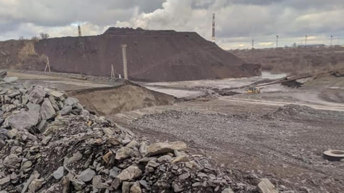 На АрселорМиттал в Кривом Роге произошла утечка 80 тыс кубометров грязной воды