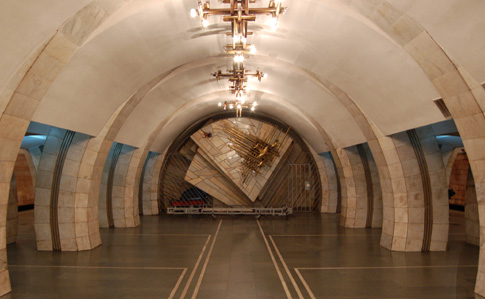 У Києві мінували станцію метро на синій гілці 