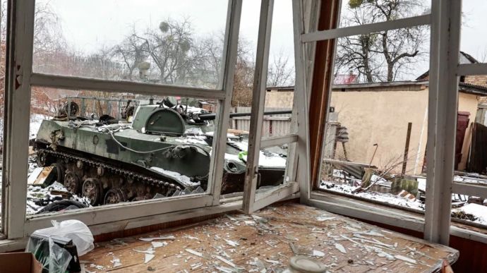 Киев ведет переговоры об эвакуации из Бучи и Гостомеля – Арестович