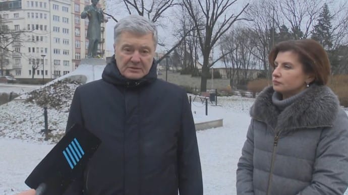Замість допиту в ДБР Порошенко з'явився на відео з-за кордону