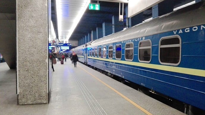 Высадку и посадку на поезда в Киеве не будут ограничивать