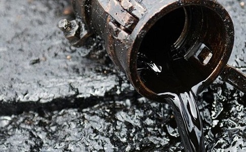 В Персидском заливе горит танкер с нефтью