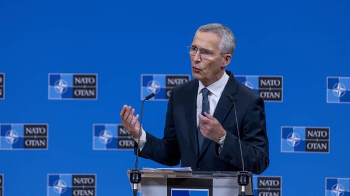 Former NATO secretary general believes Ukraine should temporarily cede territory to end war