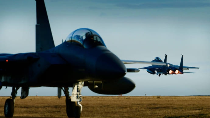 Ще 8 винищувачів США F-15 приземлилися в Польщі