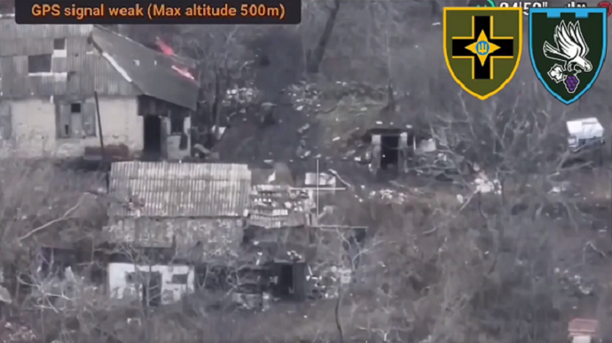 Minutely: Ukrainian Armed Forces show strikes on positions of Russians in captured houses