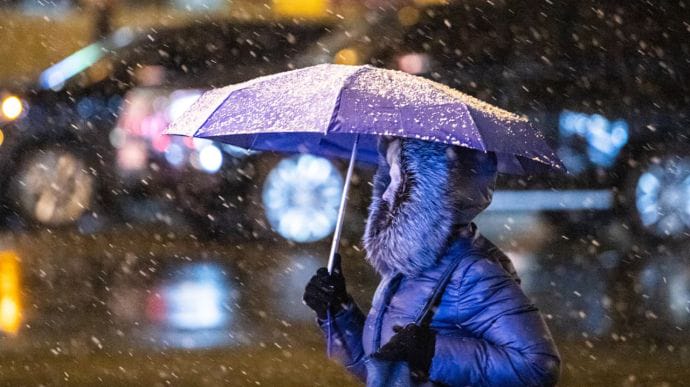 Сніг і ожеледиця: друга ніч зими у Києві буде з морозцем