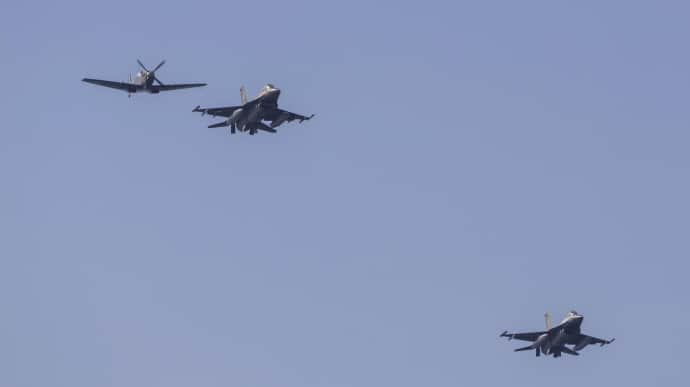 F-16s raised in Romania because of Russian drone attack on Odesa Oblast